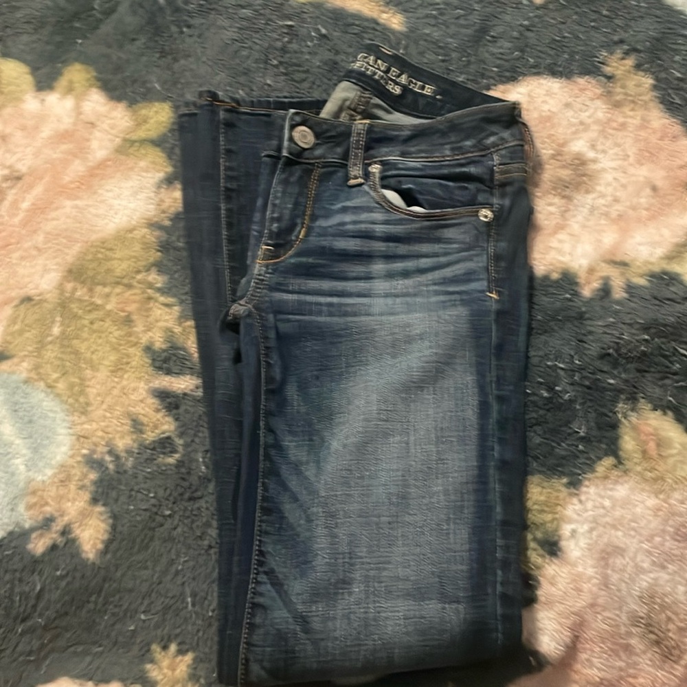 American Eagle Skinny, Super-Stretch Jeans.. Size 0 SHORT